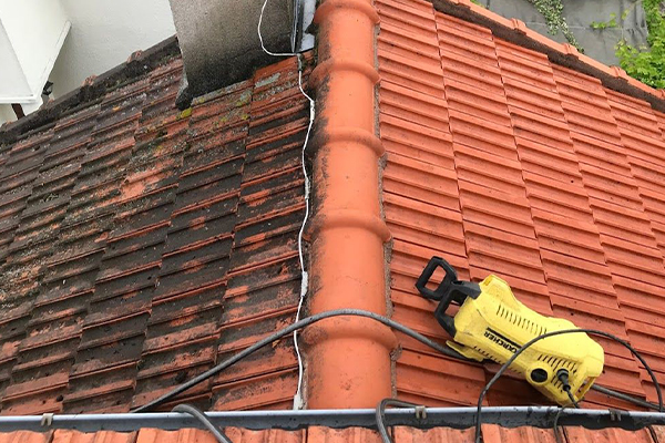 Nettoyage de couverture à Clamart (92140) dans les Hauts de Seine (92)